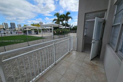Купить кондоминиум в Авентура, Флорида 2 спальни, 149.11м2, № 2039877 - фото 28