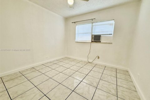 Villa ou maison à louer à Dania Beach, Floride: 2 chambres, 66.89 m2 № 1937241 - photo 8