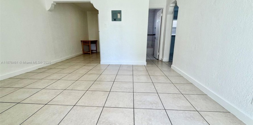 Villa ou maison à Dania Beach, Floride 2 chambres, 66.89 m2 № 1937241