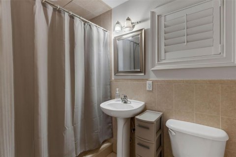 Купить виллу или дом в Лейкленд, Флорида 13 комнат, 367.43м2, № 2210096 - фото 24