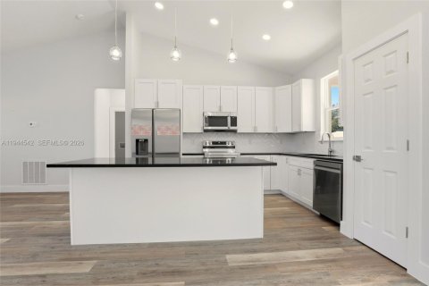 Купить виллу или дом в Себринг, Флорида 7 комнат, 138.24м2, № 2004267 - фото 7