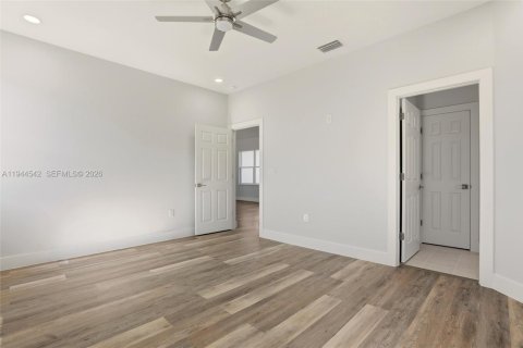 Купить виллу или дом в Себринг, Флорида 7 комнат, 138.24м2, № 2004267 - фото 12