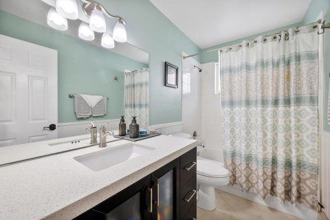 House in Davie, Florida 3 bedrooms, 159.51 sq.m. № 2173874 - photo 14