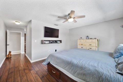 House in Davie, Florida 3 bedrooms, 159.51 sq.m. № 2173874 - photo 18