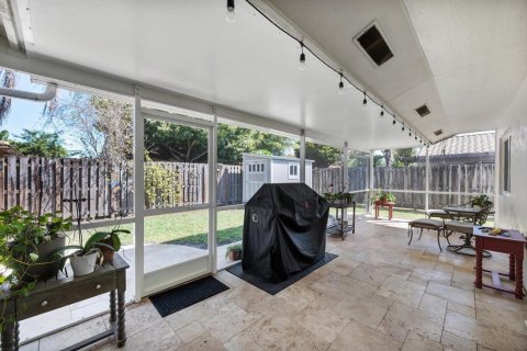 House in Davie, Florida 3 bedrooms, 159.51 sq.m. № 2173874 - photo 25