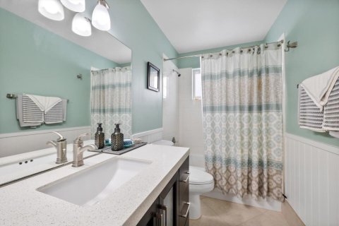 House in Davie, Florida 3 bedrooms, 159.51 sq.m. № 2173874 - photo 15