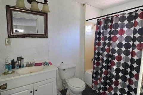 House in Brooksville, Florida 4 bedrooms, 169.73 sq.m. № 2219032 - photo 26