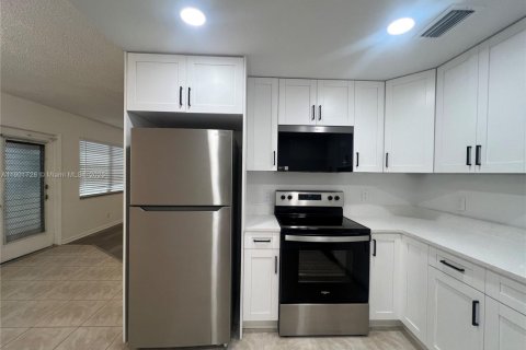 Condominio en venta en Boca Raton, Florida, 2 dormitorios, 93.65 m2 № 1955696 - foto 3