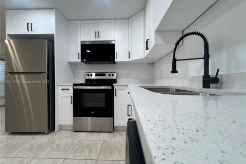 Condominio en venta en Boca Raton, Florida, 2 dormitorios, 93.65 m2 № 1955696 - foto 2