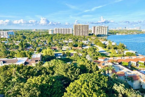 Copropriété à louer à Miami, Floride: 2 chambres, 117.8 m2 № 1983499 - photo 23