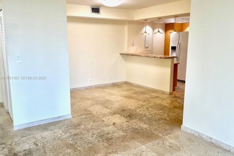 Copropriété à louer à Miami, Floride: 2 chambres, 117.8 m2 № 1983499 - photo 3