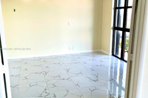 Copropriété à louer à Miami, Floride: 2 chambres, 117.8 m2 № 1983499 - photo 22