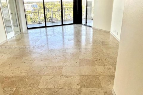 Copropriété à louer à Miami, Floride: 2 chambres, 117.8 m2 № 1983499 - photo 5
