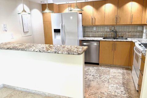 Copropriété à louer à Miami, Floride: 2 chambres, 117.8 m2 № 1983499 - photo 4