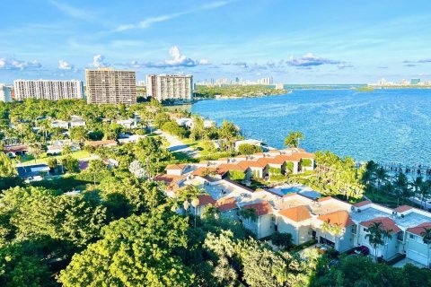 Copropriété à louer à Miami, Floride: 2 chambres, 117.8 m2 № 1983499 - photo 8