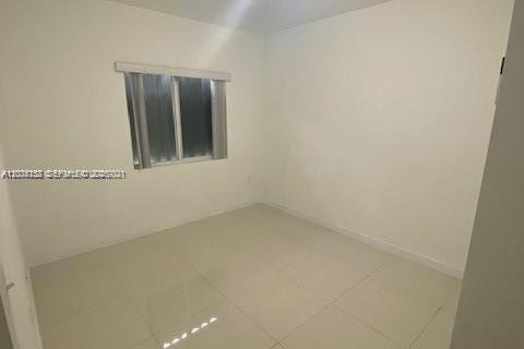 Immobilier commercial à vendre à Miami, Floride: 226.68 m2 № 2241744 - photo 15