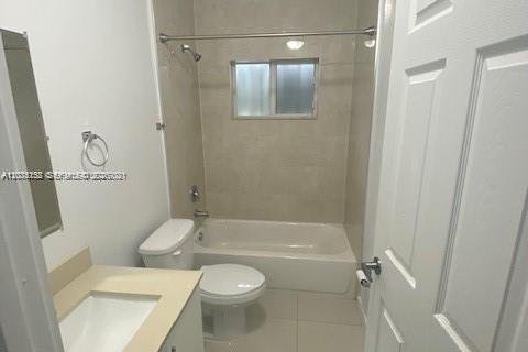 Immobilier commercial à vendre à Miami, Floride: 226.68 m2 № 2241744 - photo 20