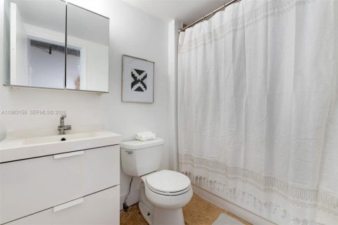 Condo in Miami, Florida № 2055915 - photo 4