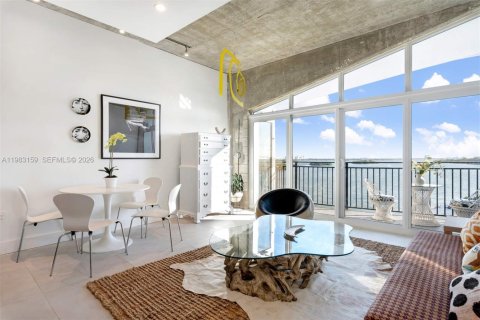 Estudio en el Condominio en Miami, Florida № 2055915