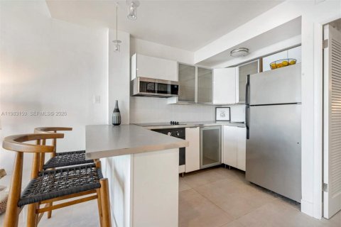 Condo in Miami, Florida № 2055915 - photo 2