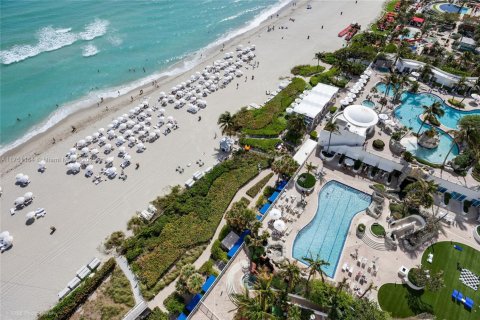 Condo in Sunny Isles Beach, Florida, 3 bedrooms  № 1864054 - photo 23