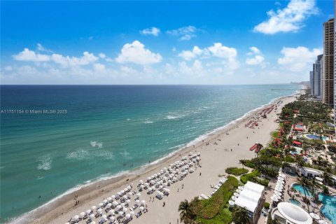 Condo in Sunny Isles Beach, Florida, 3 bedrooms  № 1864054 - photo 2