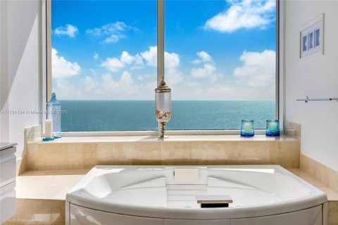 Condo in Sunny Isles Beach, Florida, 3 bedrooms  № 1864054 - photo 7