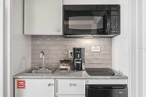 Condominio en venta en Palm Coast, Florida, 1 dormitorio, 62.99 m2 № 2143373 - foto 13