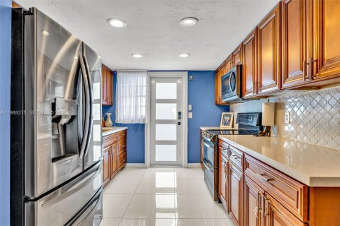 Condo in Hollywood, Florida, 2 bedrooms  № 2050340