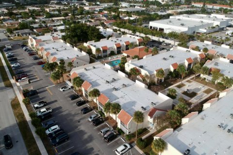 Condo in Deerfield Beach, Florida, 2 bedrooms  № 2191101 - photo 3