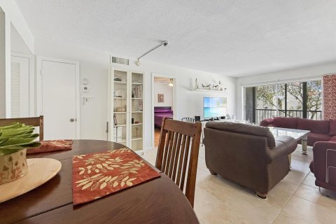 Condo in Deerfield Beach, Florida, 2 bedrooms  № 2191101 - photo 9