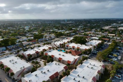 Condo in Deerfield Beach, Florida, 2 bedrooms  № 2191101 - photo 2
