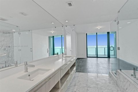 Copropriété à louer à Miami, Floride: 3 chambres, 151.8 m2 № 1816494 - photo 13
