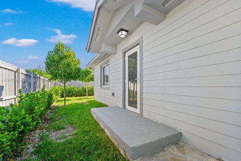 Immobilier commercial à vendre à Florida City, Floride № 2023713 - photo 22