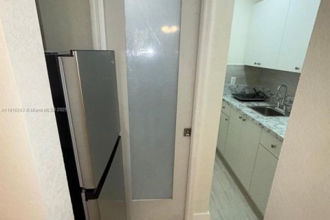 Villa ou maison à vendre à Homestead, Floride: 3 chambres, 141.95 m2 № 2016428 - photo 15