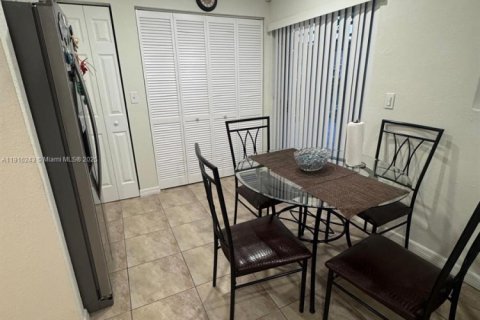 Villa ou maison à vendre à Homestead, Floride: 3 chambres, 141.95 m2 № 2016428 - photo 6