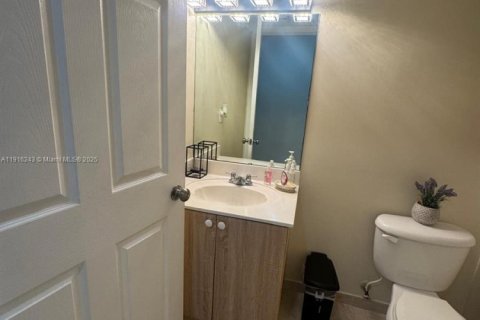 Villa ou maison à vendre à Homestead, Floride: 3 chambres, 141.95 m2 № 2016428 - photo 13