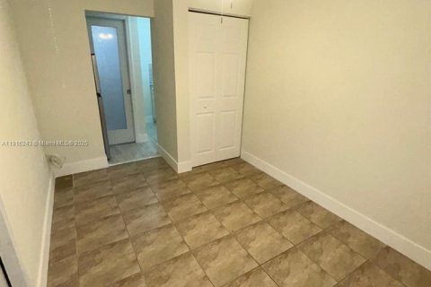 Villa ou maison à vendre à Homestead, Floride: 3 chambres, 141.95 m2 № 2016428 - photo 17