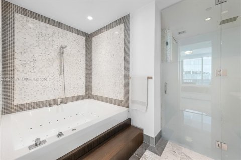 Снять в аренду кондоминиум в Майами, Флорида 2 спальни, 114.92м2, № 2004775 - фото 15