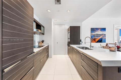 Снять в аренду кондоминиум в Майами, Флорида 2 спальни, 114.92м2, № 2004775 - фото 8