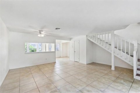 Condo in Orlando, Florida, 2 bedrooms № 2116614 - photo 10