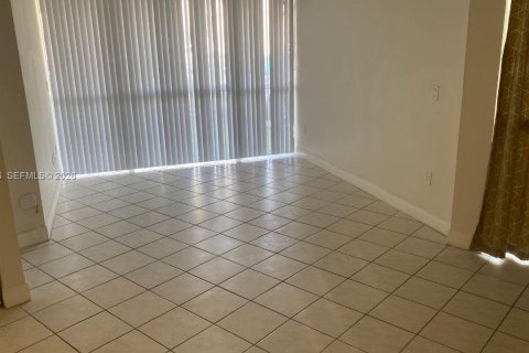 Снять в аренду квартиру в Хайалиа, Флорида 2 спальни, 90.12м2, № 1928203 - фото 19