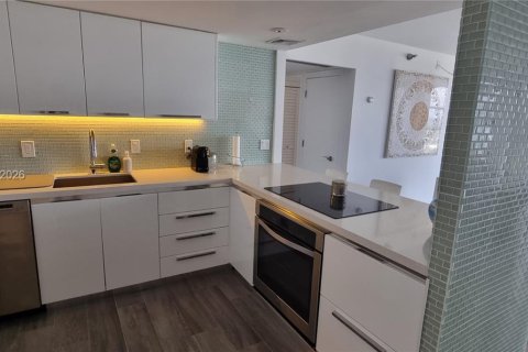 Condominio en alquiler en Aventura, Florida, 2 dormitorios, 106.19 m2 № 1996778 - foto 13