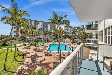 Condominio en venta en Fort Lauderdale, Florida, 1 dormitorio, 74.32 m2 № 2272137 - foto 11
