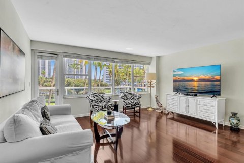Condominio en venta en Fort Lauderdale, Florida, 1 dormitorio, 74.32 m2 № 2272137 - foto 9
