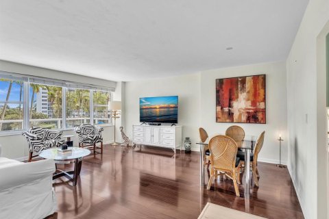 Condo in Fort Lauderdale, Florida, 1 bedroom  № 2272137