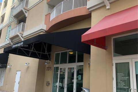 Copropriété à louer à Miami, Floride: 2 chambres, 107.4 m2 № 1952817 - photo 20