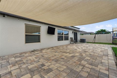 Villa ou maison à vendre à New Port Richey, Floride: 4 chambres, 179.77 m2 № 2284493 - photo 24
