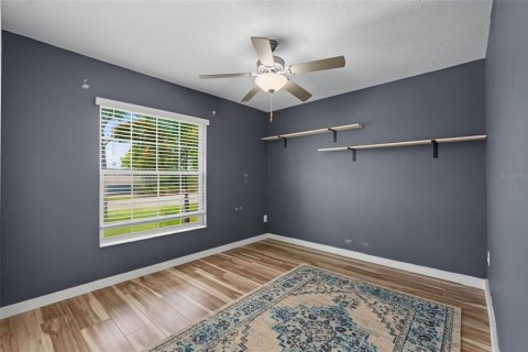 Villa ou maison à vendre à New Port Richey, Floride: 4 chambres, 179.77 m2 № 2284493 - photo 20