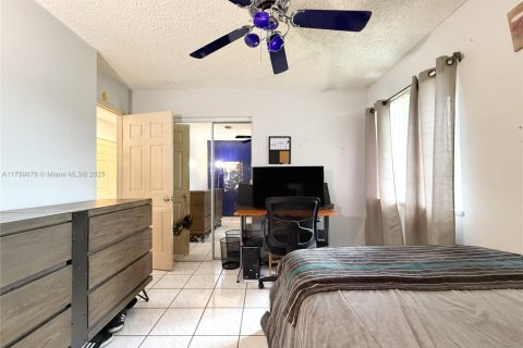 Villa ou maison à vendre à Miami, Floride: 3 chambres, 148.74 m2 № 1981268 - photo 15